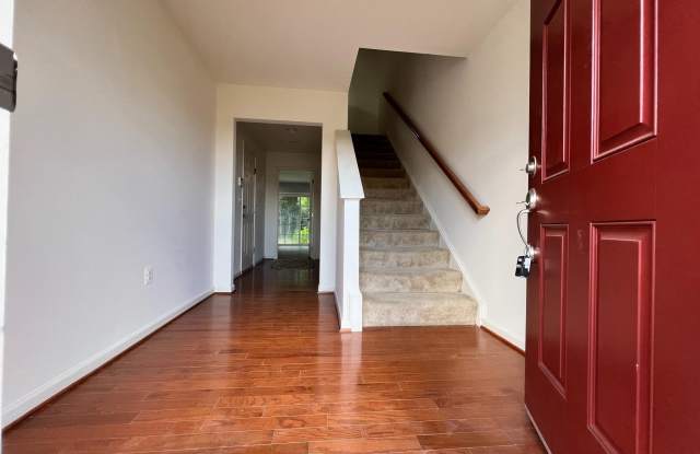 8382 SCOTLAND LOOP Gallery 2