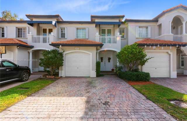 8133 SW 118th Ct - 8133 Southwest 118th Court, Kendall, FL 33183