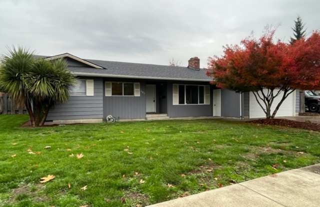 Coming Soon! 3 Bedroom 2 Bath McMinnville OR photos photos