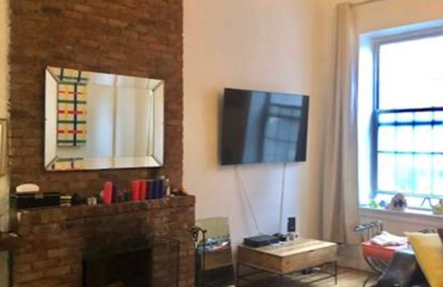 225 West 14th Street Gallery 4