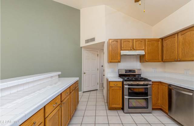 4628 KING ARTHUR Court Gallery 3