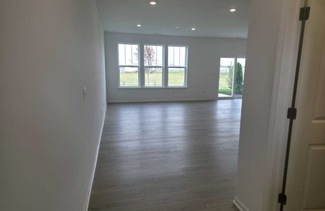 221 Cooney Way Gallery 3