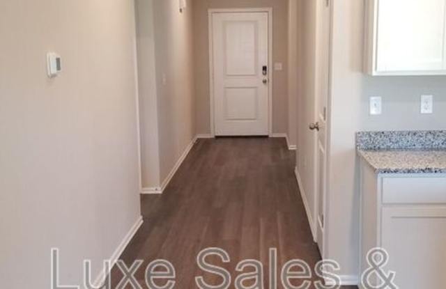 3206 Roman Circle Gallery 2