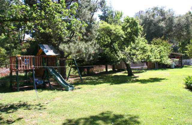 Equestrian Property  Country Living in the Heart of Folsom Gallery 4