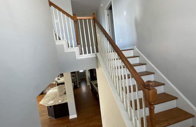 800 Ancient Oaks Dr Gallery 2