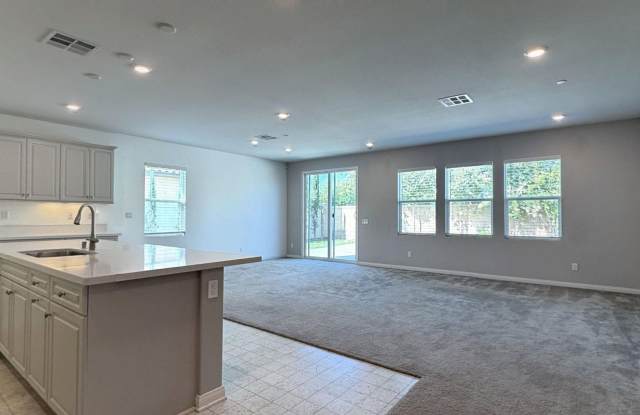 PRICE REDUCTION! 11074 Avalon Way 3 Bed, 3 Bath Home in Redlands Available Now! Gallery 3