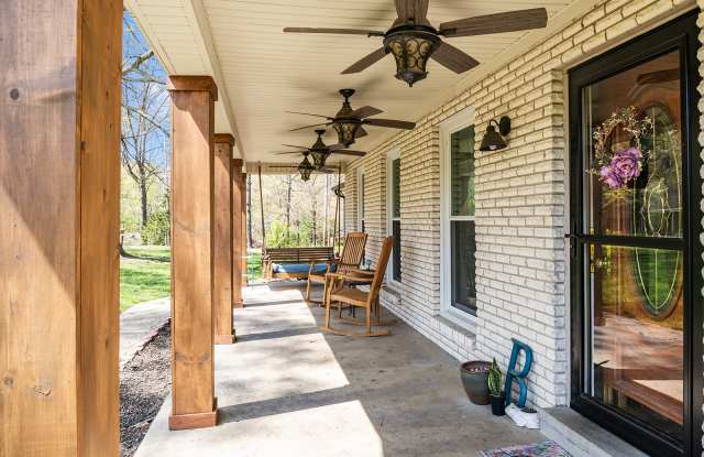 358 Twin Oaks Drive Gallery 3