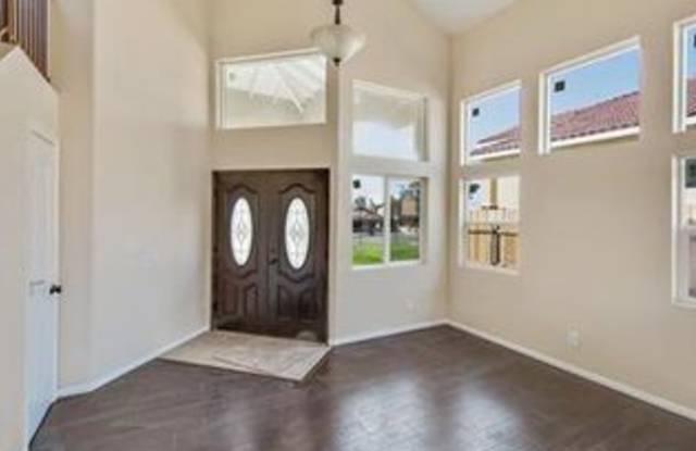 Newly Remodeled 4 Bedroom Custom Home for Rent in Fontana Gallery 4