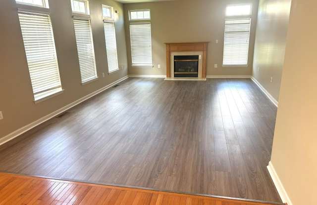 9301 MYRTLE AVENUE photos photos