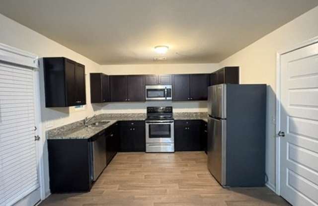 661 Carlton Pointe Drive Gallery 2