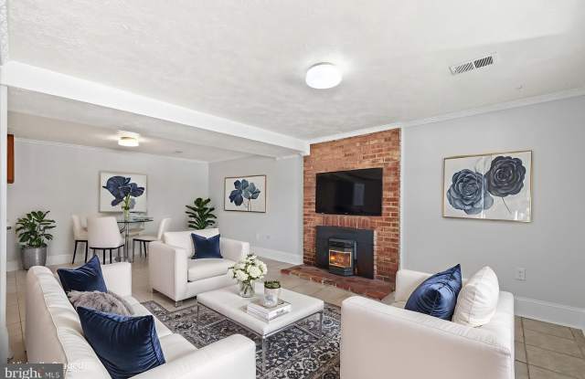13724 LYNHURST DRIVE - 13724 Lynhurst Drive, Dale City, VA 22193