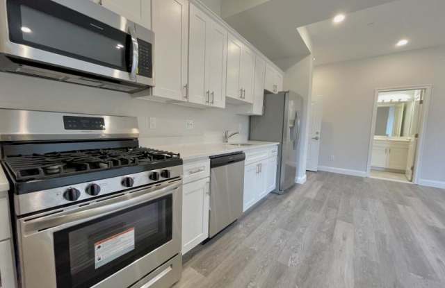 9 Fremont St. photos photos