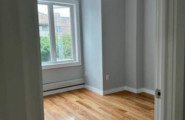 1711 Cropsey Ave Gallery 4