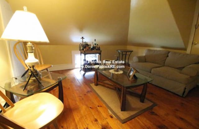 8 Hastings Ct. Gallery 2