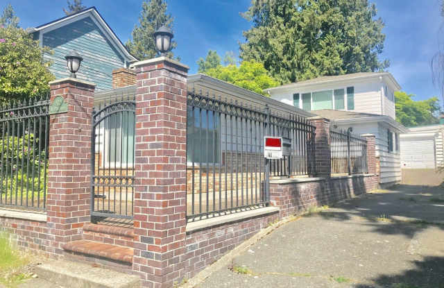932 n 82nd st - 932 North 82nd Street, Seattle, WA 98103