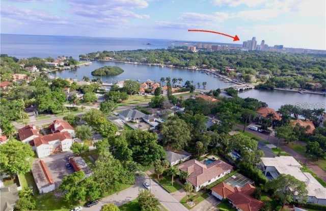125 RICARDO WAY NE - 125 Ricardo Way Northeast, St. Petersburg, FL 33704
