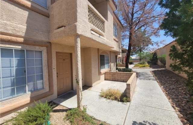 1608 N Torrey Pines Drive Gallery 2