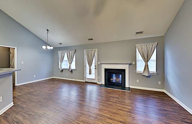 2801 Waycross Dr Gallery 2