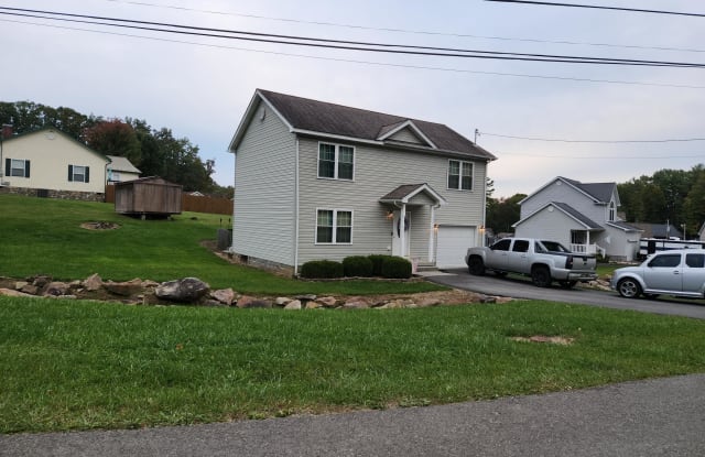 109 Hickory Avenue - 109 Hickory Drive, Daniels, WV 25832 109 Hickory Avenue - 109 Hickory Drive, Daniels, WV 25832