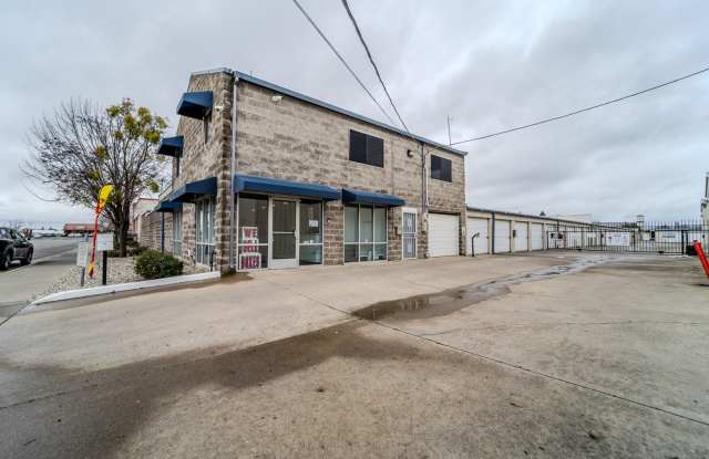 Beautiful 2bd 2 bath remolded unit Gallery 4