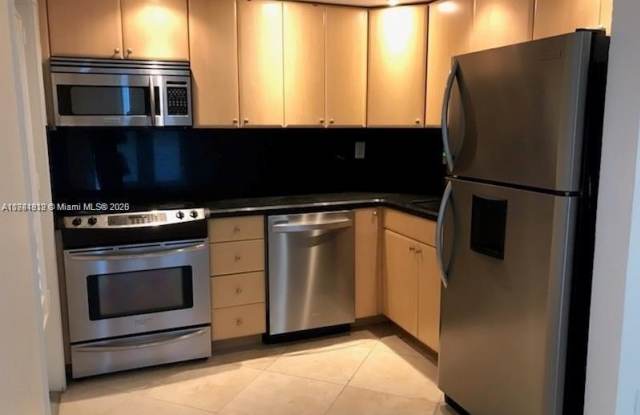 2545 S Bayshore Dr - 2545 South Bayshore Drive, Miami, FL 33133