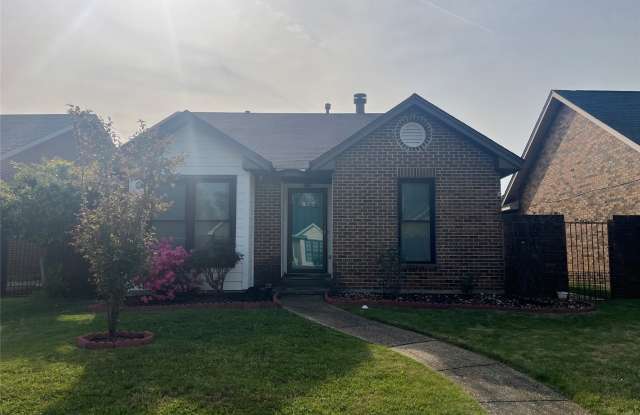 387 MITCHELL Avenue photos photos