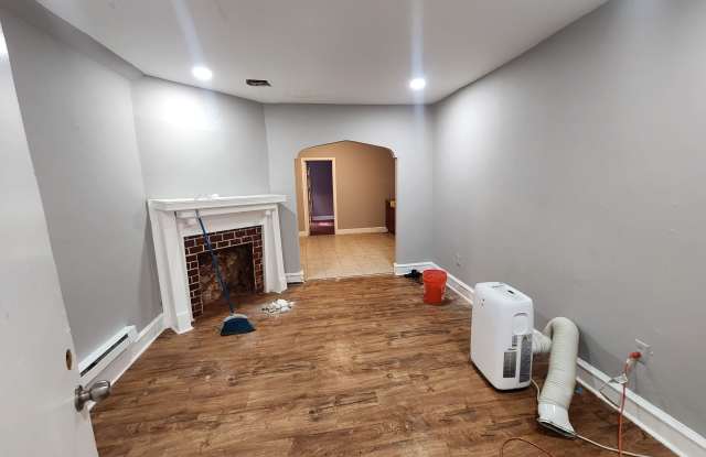 6248 Spruce Street Apt#1 photos photos