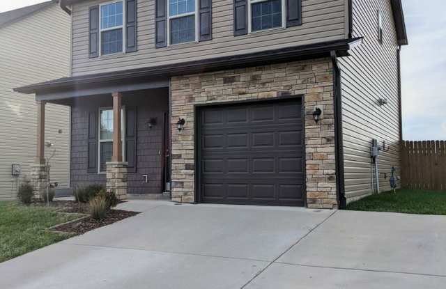 Great Location in the River Stone Community! - 21 North River Road, Henderson County, NC 28732