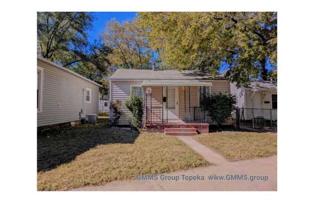 1107 Northwest Van Buren Street - 1107 Northwest Van Buren Street, Topeka, KS 66608