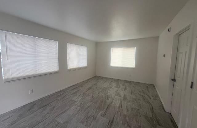 FULLY REMODELED 1 BED. APT. / AVAILABLE FOR SELF VIEWING! Gallery 3
