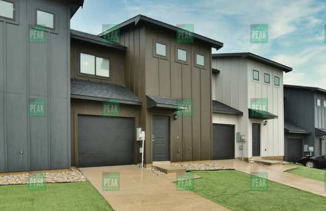 3421 Heritage Lane Gallery 2