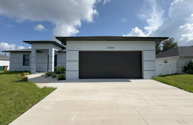 2709 Nw 5th St photos photos