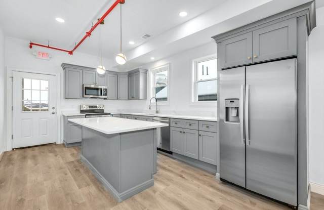 18 South St photos photos