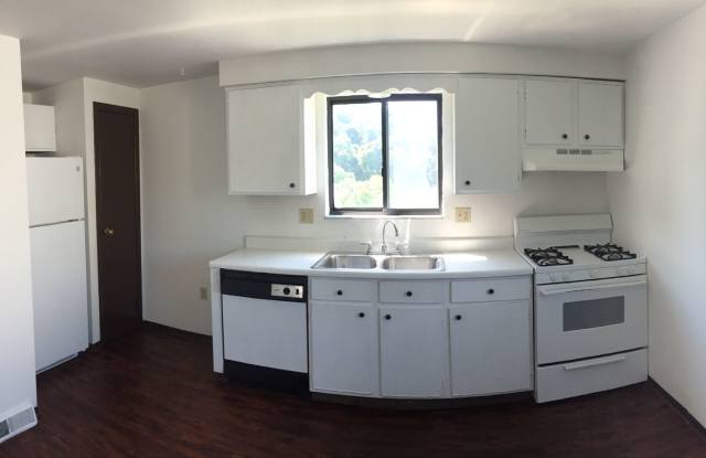 2 Bedroom Townhouse Gallery 3