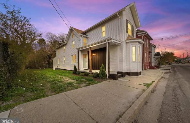 4 WALNUT Street photos photos