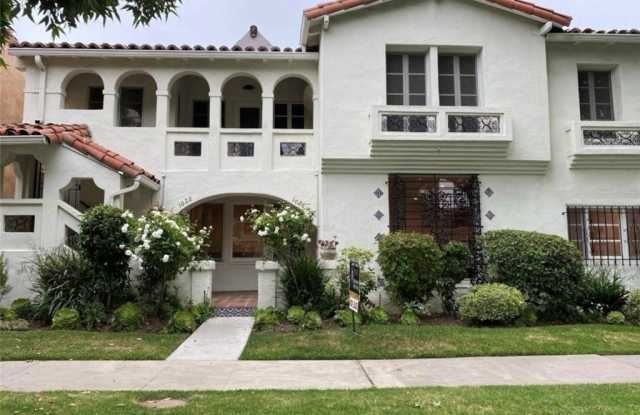 1026 S Crescent Heights Boulevard - 1026 South Crescent Heights Boulevard, Los Angeles, CA 90035
