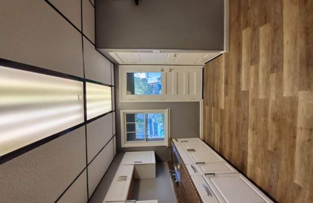 156 Clay Ave 156 Gallery 2