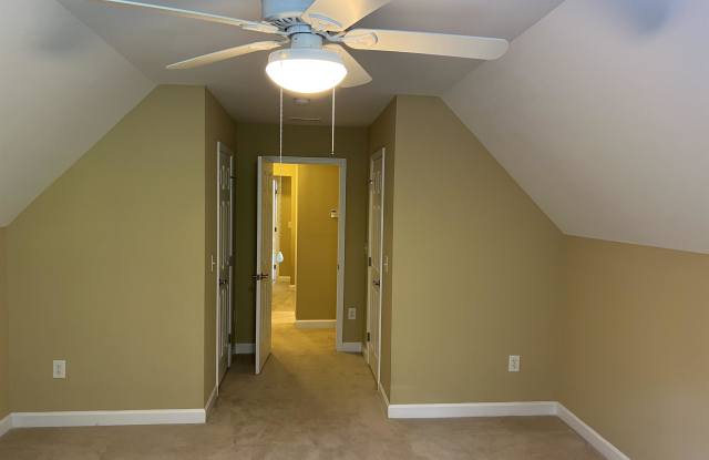 5013 Homeplace Drive Gallery 2