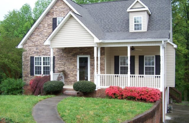 160 Miller Crossing Ct. - 160 Millers Crossing Court, Winston-Salem, NC 27103 160 Miller Crossing Ct. - 160 Millers Crossing Court, Winston-Salem, NC 27103