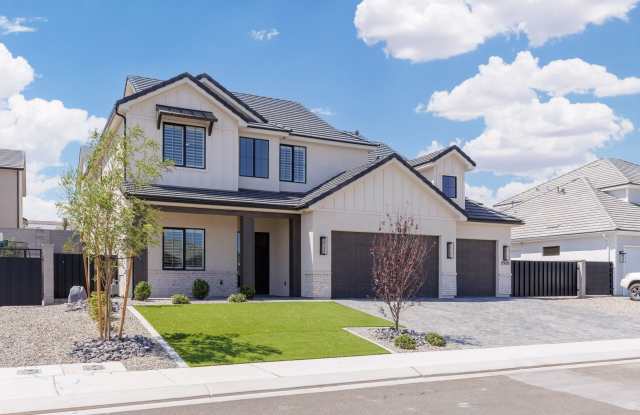 Gorgeous New Trend Construction 2 Story in Desert Canyons Gallery 3