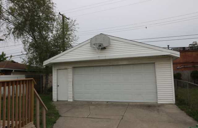 27182 Seyburn Avenue Gallery 2