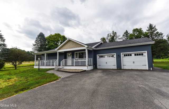 434 Burgoyne Road Gallery 2