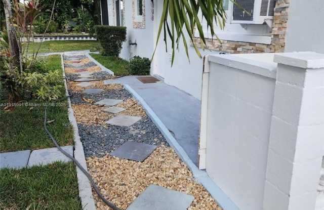 4795 NW 42nd St - 4795 Northwest 42nd Street, Lauderdale Lakes, FL 33319