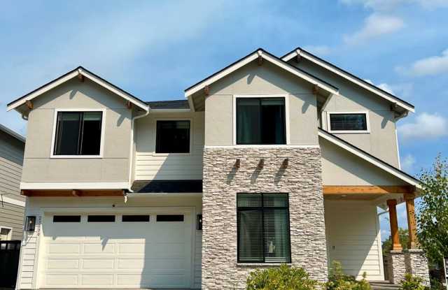 Stunning Modern Build Ten Trails! photos photos