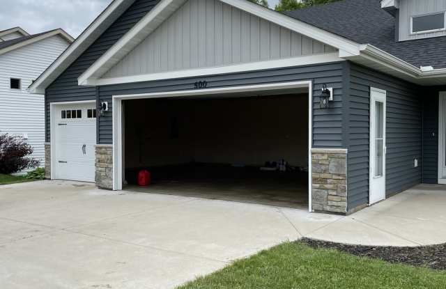 500 13th Ave N photos photos