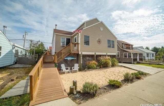 908 Evergreen Walk photos photos