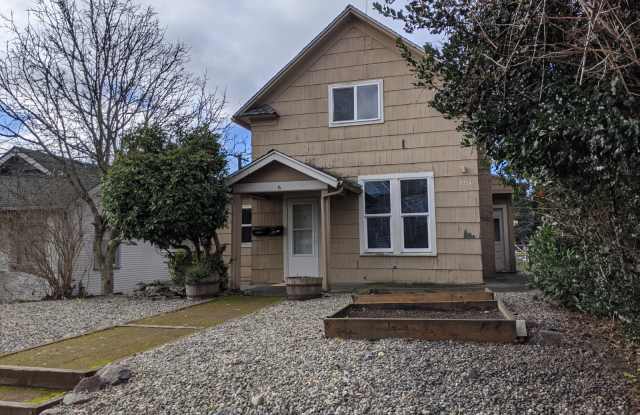 3214 Hoyt Avenue - 1 Gallery 2