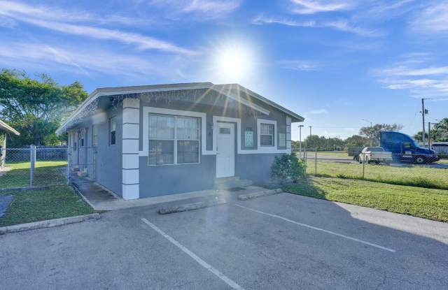 778 SW 2 Avenue photos photos