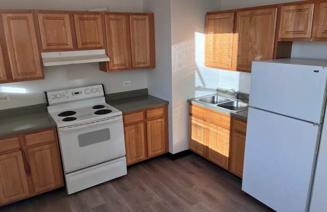 5647 W. Madison St. photos photos