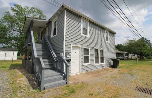 1500 Briarfield Road Gallery 1